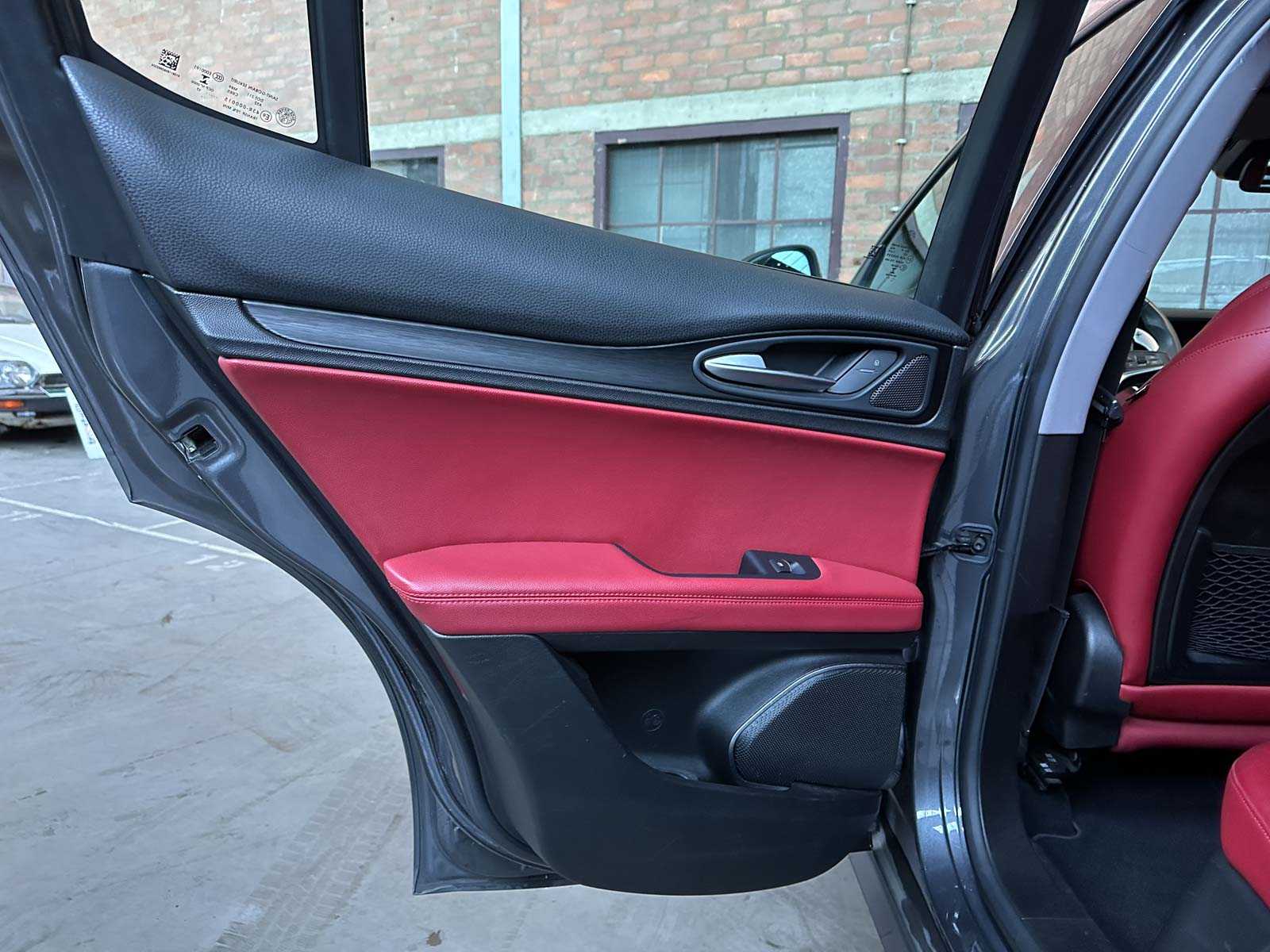 Alfa Romeo Stelvio 2.0 T AWD Super 200pk 2018 (Origineel-NL), RT-553-H