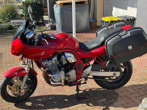 Suzuki - GN77B - GSF 600 S - Motorrad: Suzuki GSF 600 S (Rot)