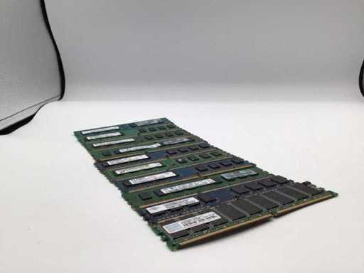Diverses mémoires DDR3 de 1 Go pour carte mémoire PC (10x)