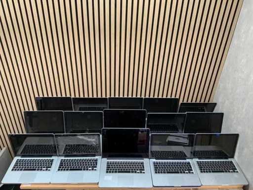 Apple – Verschiedene MacBooks – Laptop (15x)