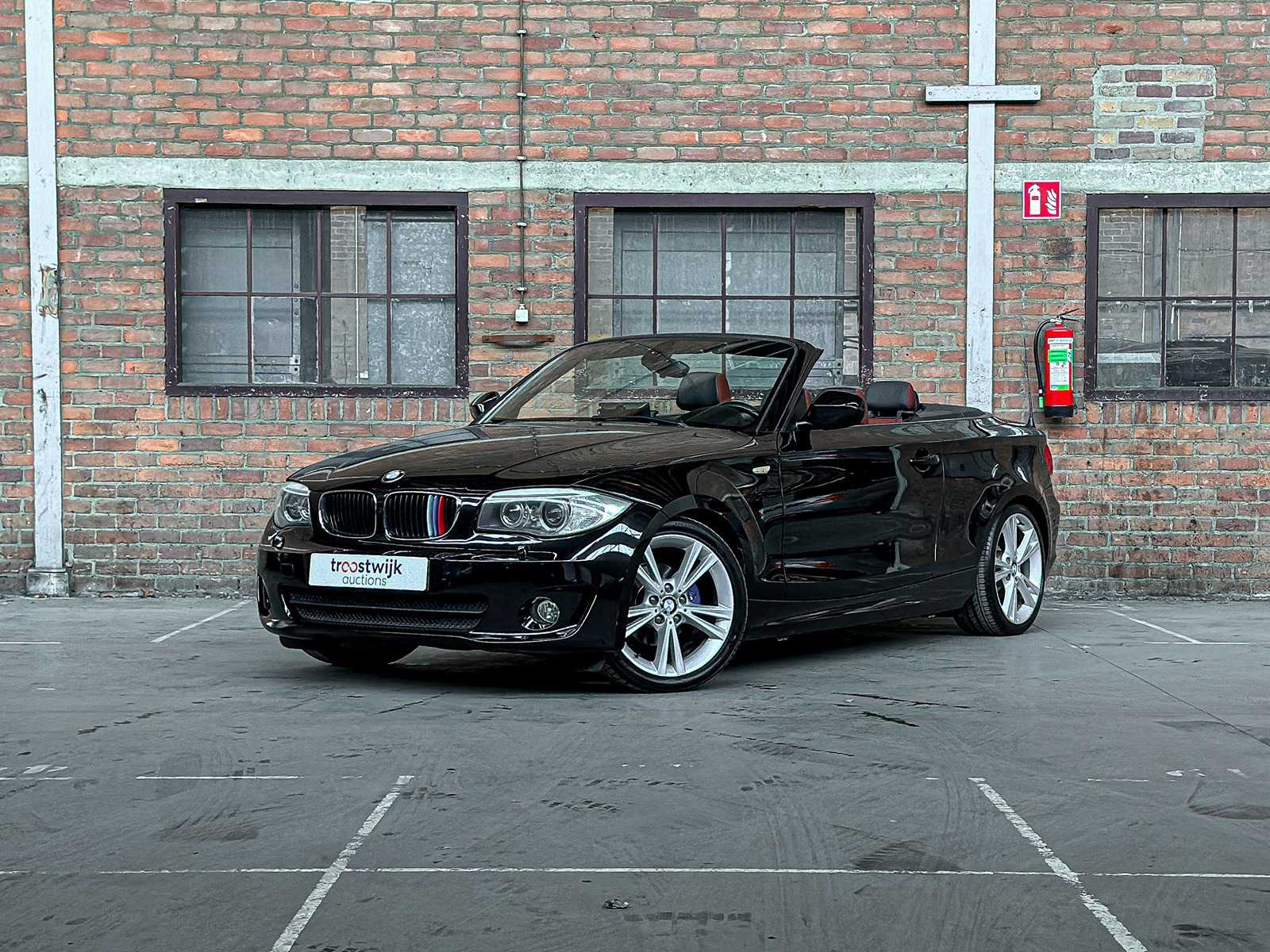 BMW 118i Cabrio High Executive 1-serie 143pk 2011, L-752-XS