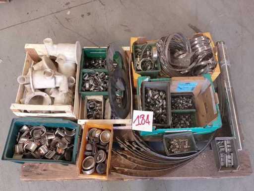 Voorraad kleine metalen onderdelen