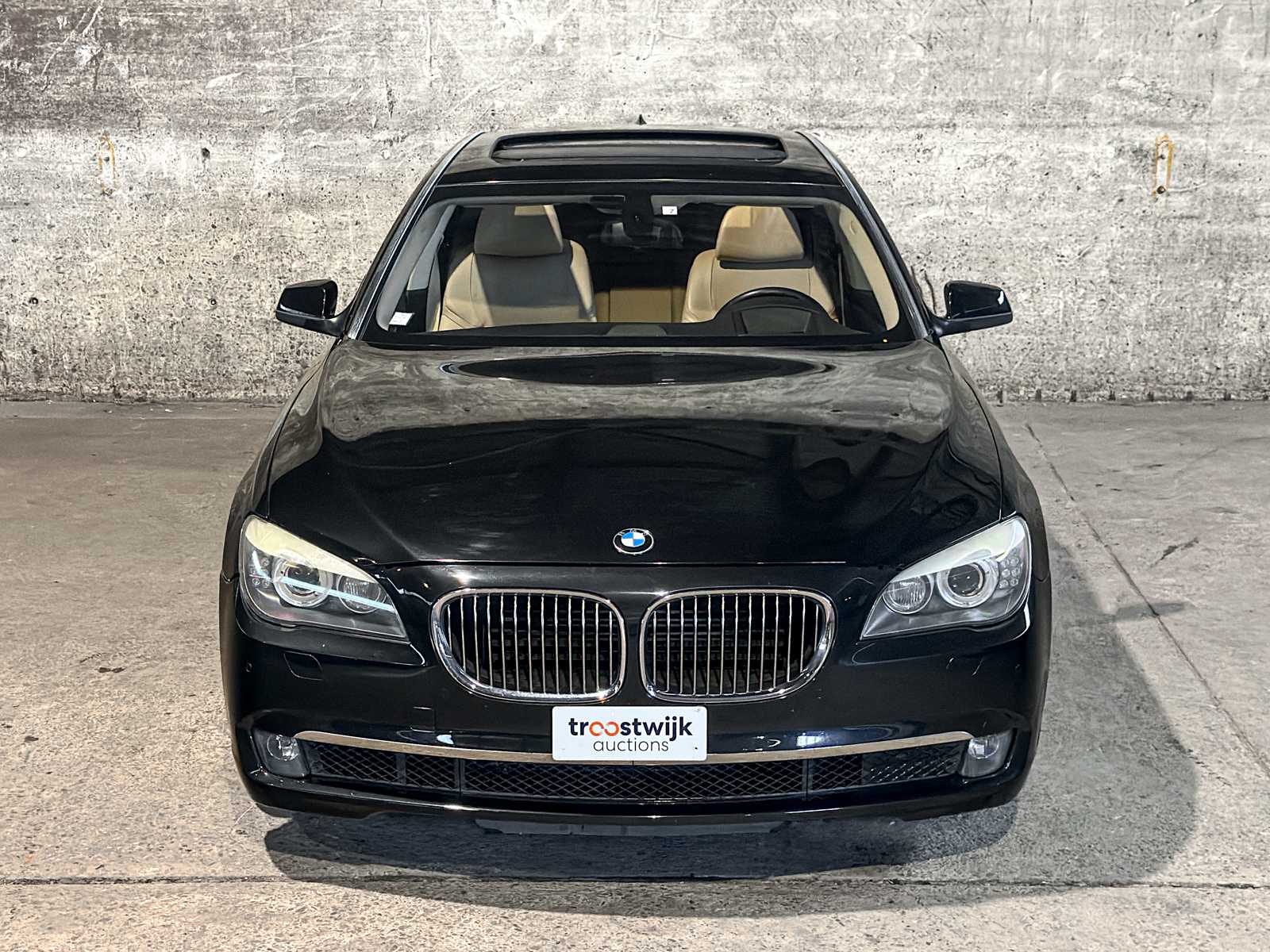 BMW ActiveHybrid7 F04 4.4 V8 465pk 2010
