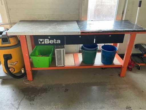 Banc de lucru din oțel Beta