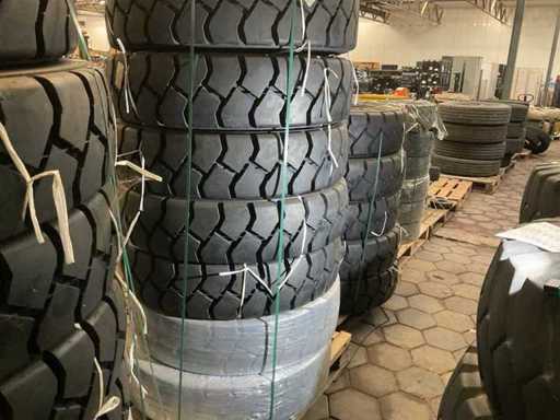 Wide-Wall Forklift Tire (7x)