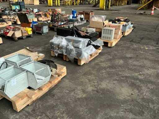 Batch of various parts