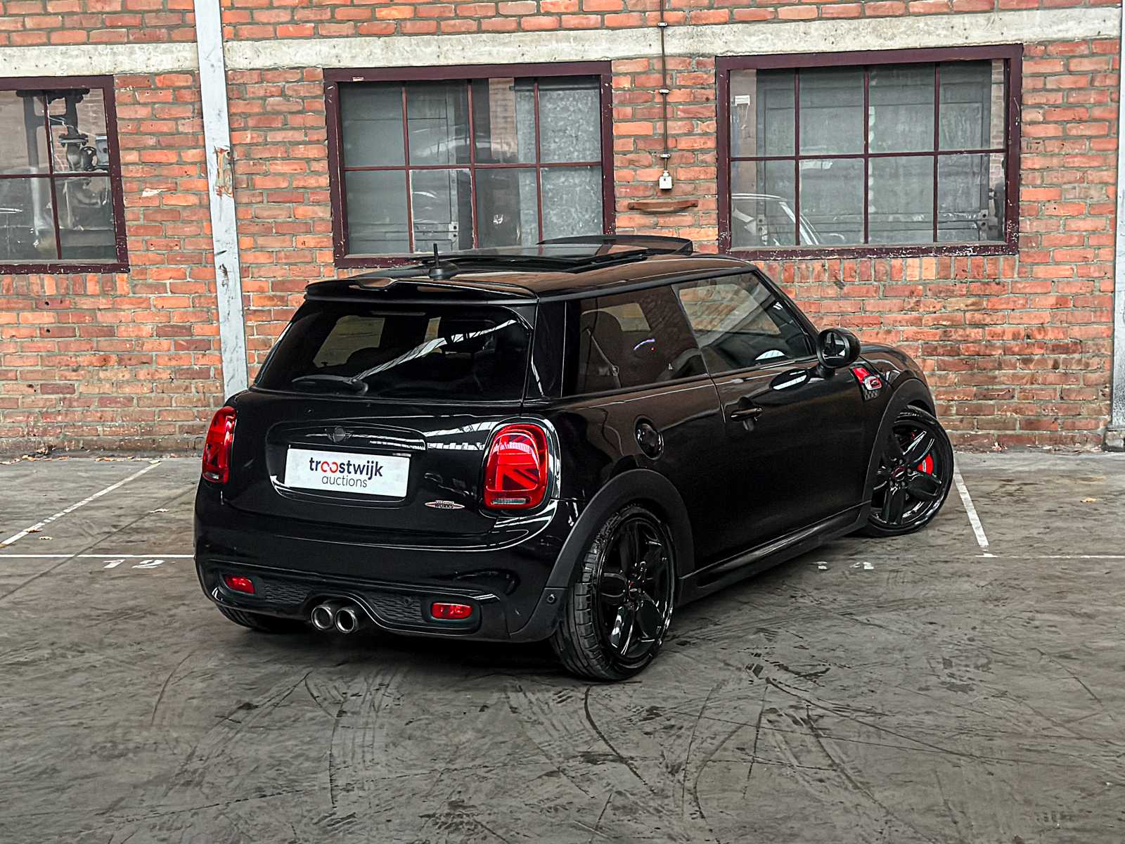 Mini Cooper S 2.0 JCW 400pk 2014 (Origineel-NL), 3-XDD-09