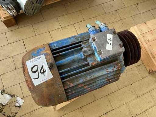 Materials and warehouse stocks