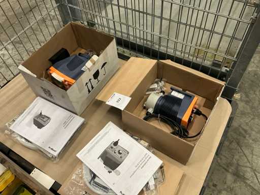 Pompe de dosage proéminente (2x)