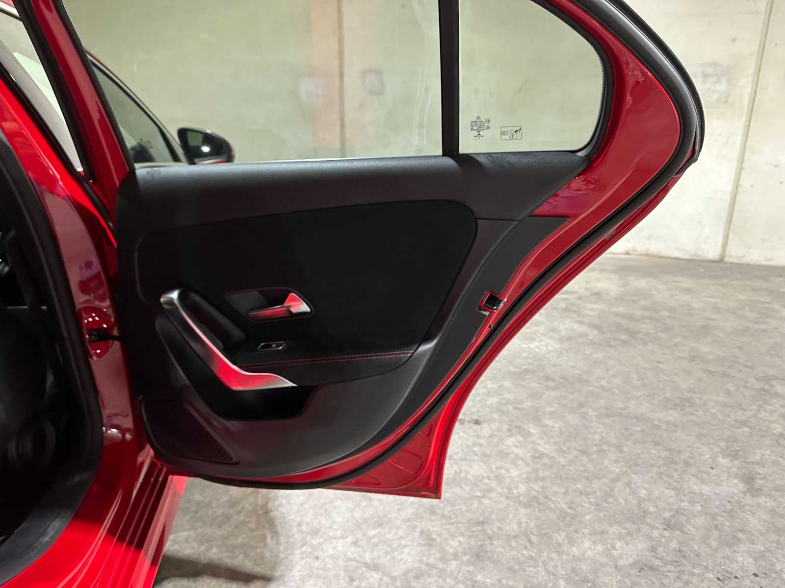 Mercedes-Benz A180 d Business Solution AMG 116pk 2018 (Origineel-NL) A-klasse, SR-559-F