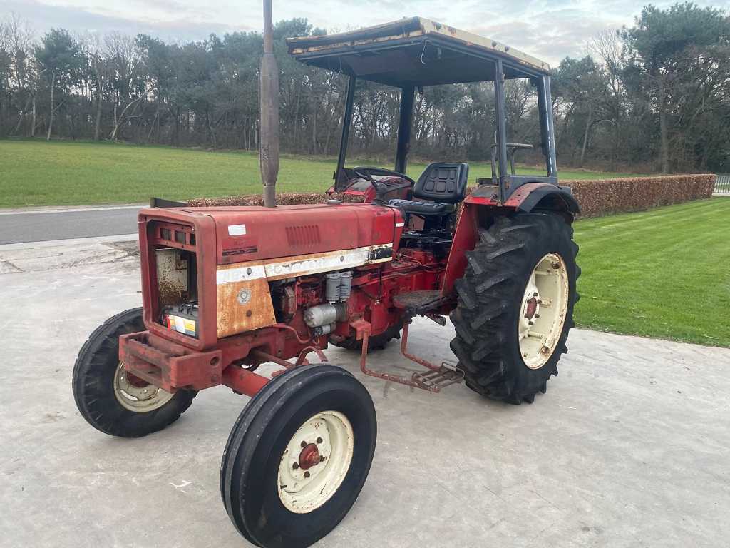 1975 International 633 Four-wheel drive farm tractor