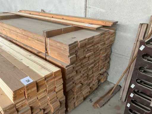 Dennenhouten latten/planken (550x)