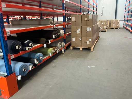 Vari rotoli di tessuti / tessuti per tappezzeria (18x) e 21 rotoli di tessuto per tappezzeria Kindermann in scatola