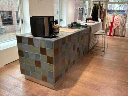winkel inventaris verkoopbalie kledingrek spiegels