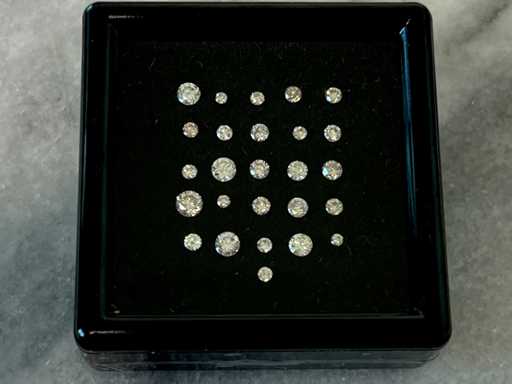 Diamond 1.03 carat natural brilliant cut diamond