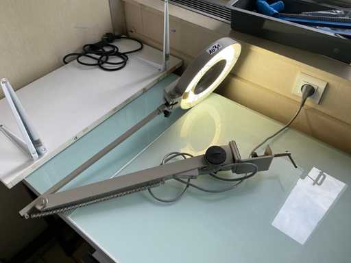 Lampe de laboratoire