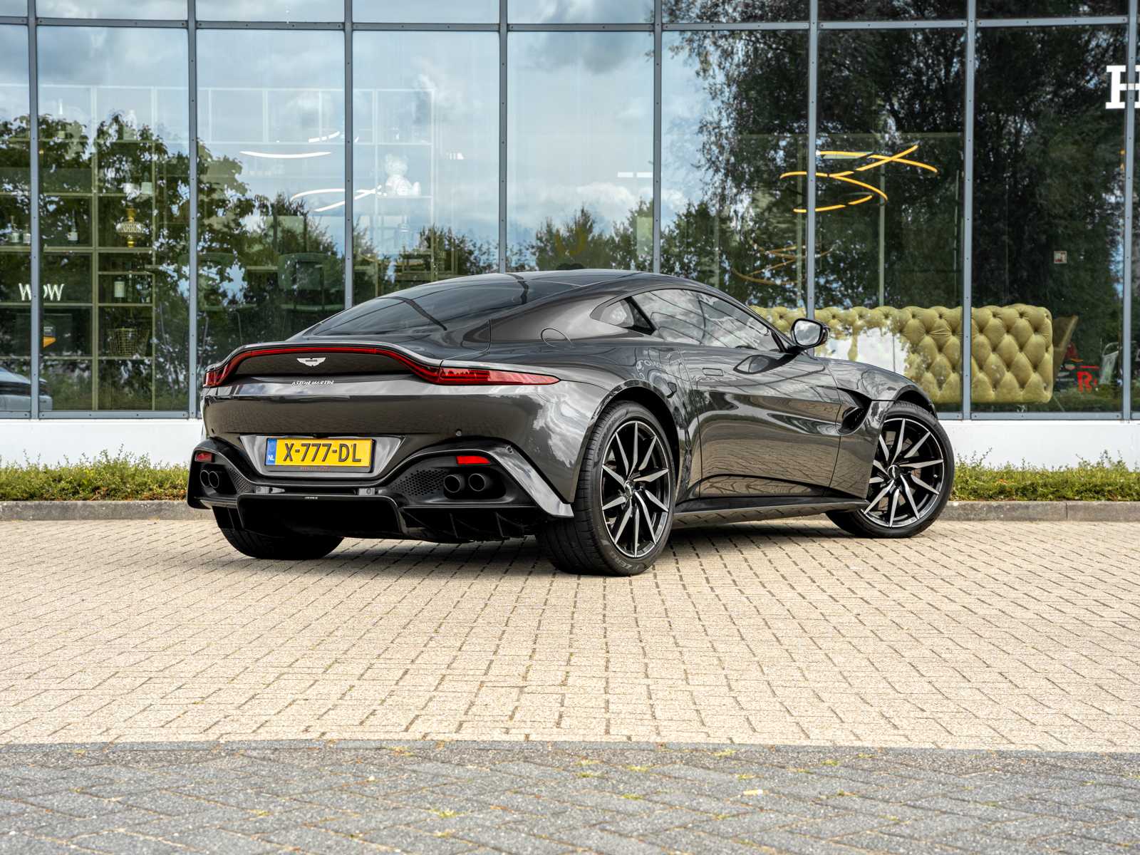 Aston Martin Vantage 4.0 V8 510pk 2021, X-777-DL