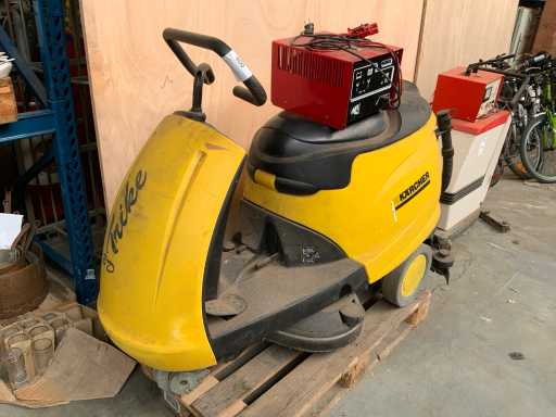 Kärcher Trike 80 Selbstfahrender Schrubber