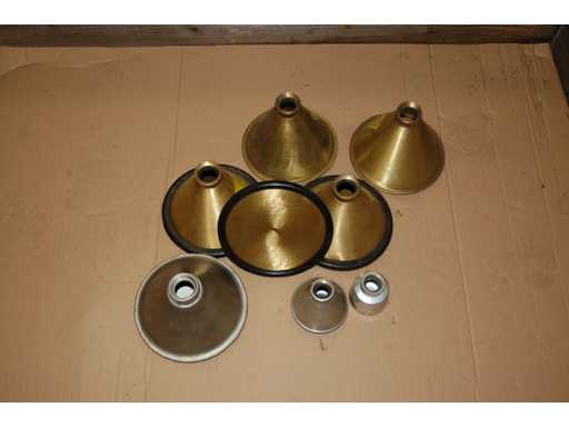 Verser le spray (8x)