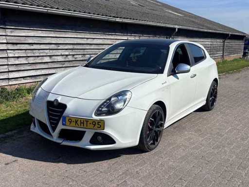 Alfa Romeo - 2013 - Giulietta - 1.4 T Bns Exec - Samochód osobowy