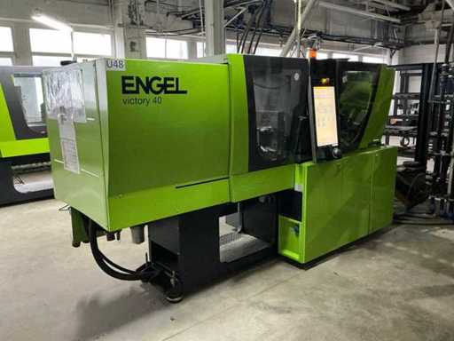 ENGEL - Victory 200/40 Tech - Aparat de turnare prin injecție - 2015
