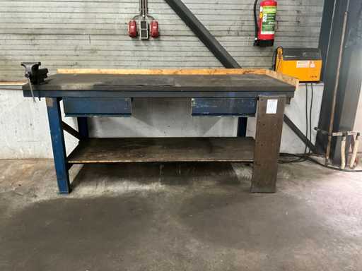 Overtoom Werkbank met bankschroef