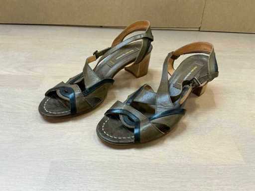 Design damesschoen met hak 38