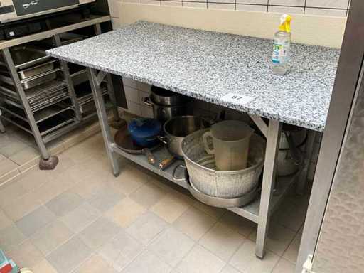 Table de travail en acier inoxydable