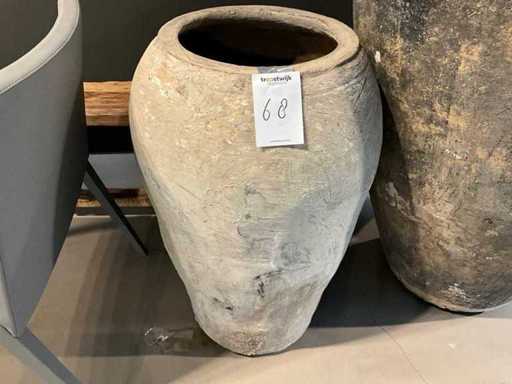 Vaso di fiori di pietra