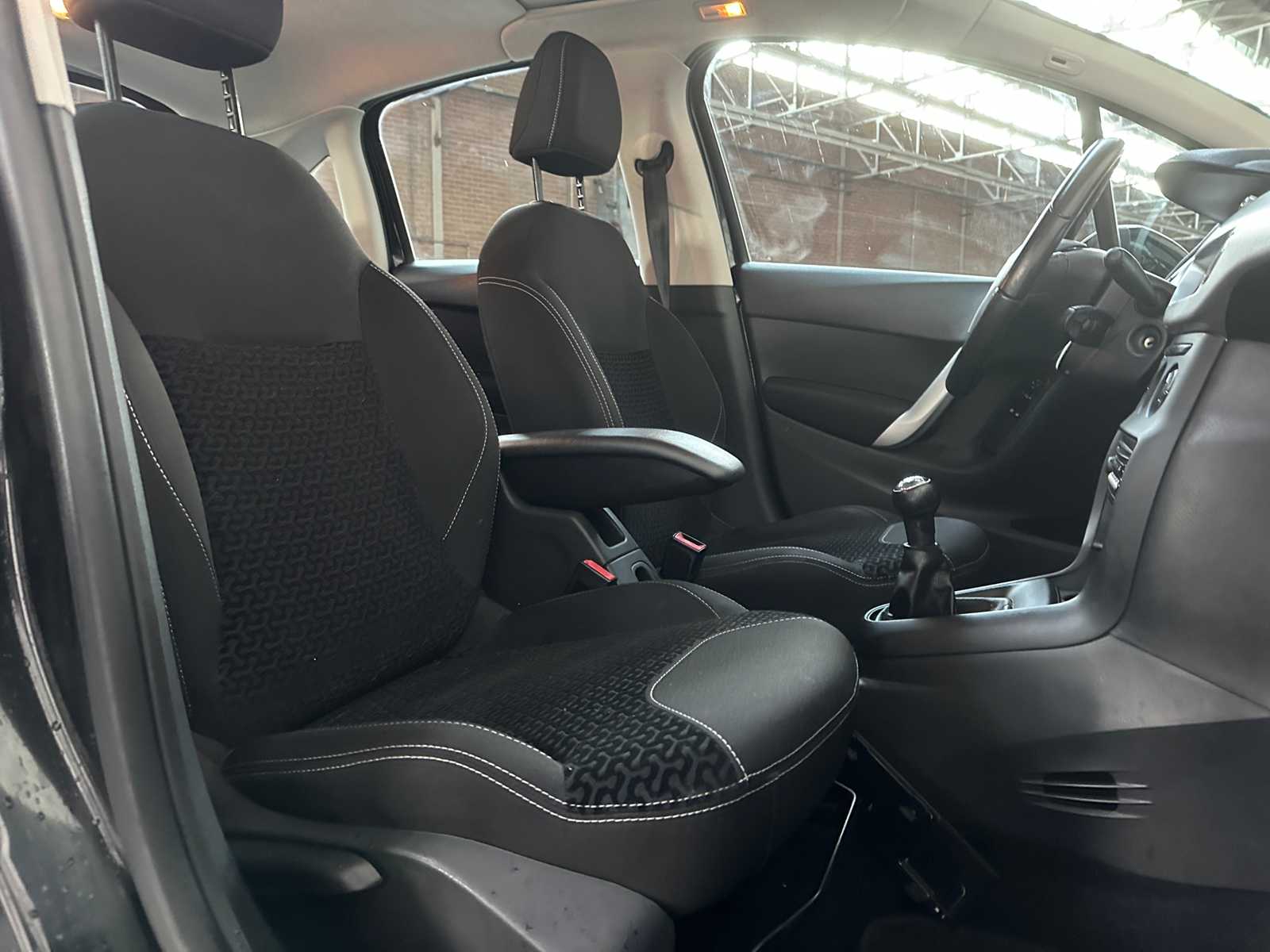 Citroen C3 1.4 VTi Ligne Business (Origineel-NL) 95pk 2010, 95-LVV-1