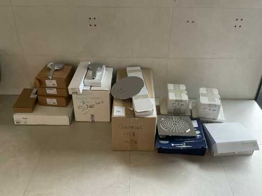 Garniture de douche diverses de fête