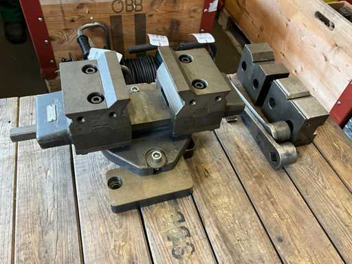 Menghin? de ma?in? Carl Horth cu f?lci prismatice