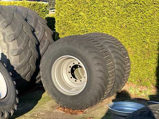 Pneumatico Alliance Flotation 328 con cerchio