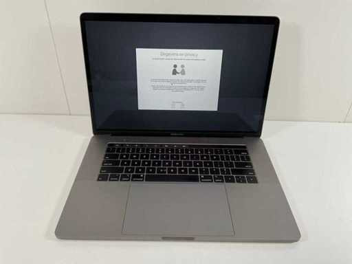 Apple MacBook Pro 15.4", Core(TM) i7 9th Gen, 32 GB RAM, 251 GB NVMe, AMD Radeon Pro 555X 4GB Laptop