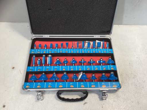 HBM 35-delige houtfrezenset – 8mm schacht, hardmetaal, diverse profielen