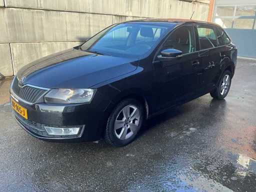 Samochod osobowy Skoda Rapid Spaceback z 2016 roku