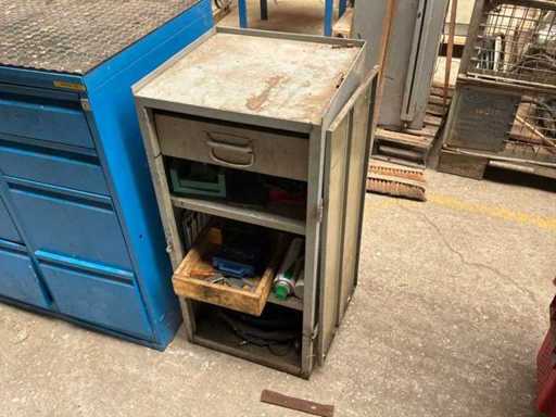 Werkplaatsmeubilair met gereedschap