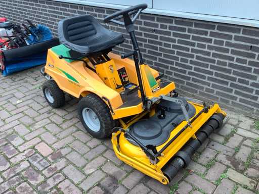 Stiga Villa Aufsitzmäher