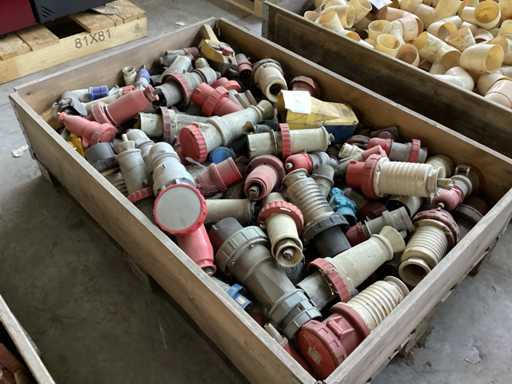 Industrial electrical sockets