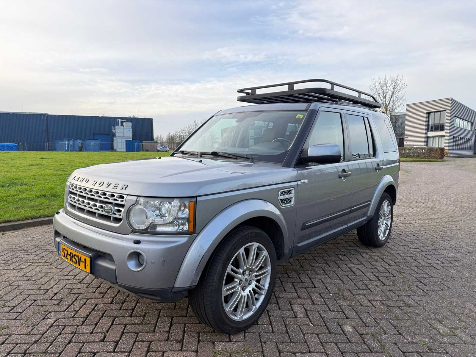 Land Rover Discovery 3.0 SDV6 Black&Whiten Automatic, 52-RSV-1