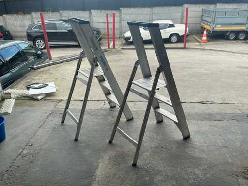 Solid PT3 Stepladder (2x)