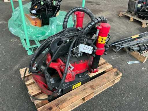 2013 INDEXAVATOR G600B, RT40B Hydraulic Rotator + Hydraulic Thumb Grab