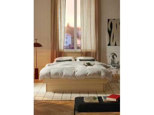 Lit 140x200 en bois avec rangement Sato - Westwing Collection