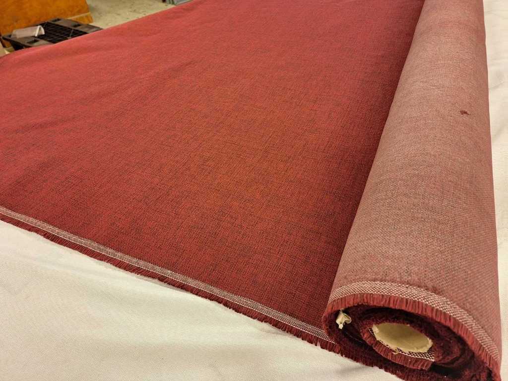 Upholstery fabric fuchsia 13.5m