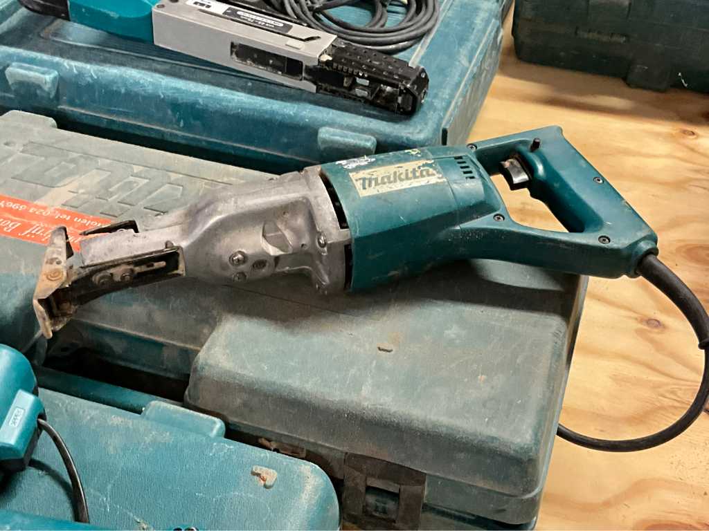 Makita sawzall jr3000v hot sale