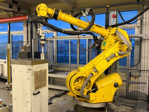 FANUC R-2000 IA 125 L Industrial Robot