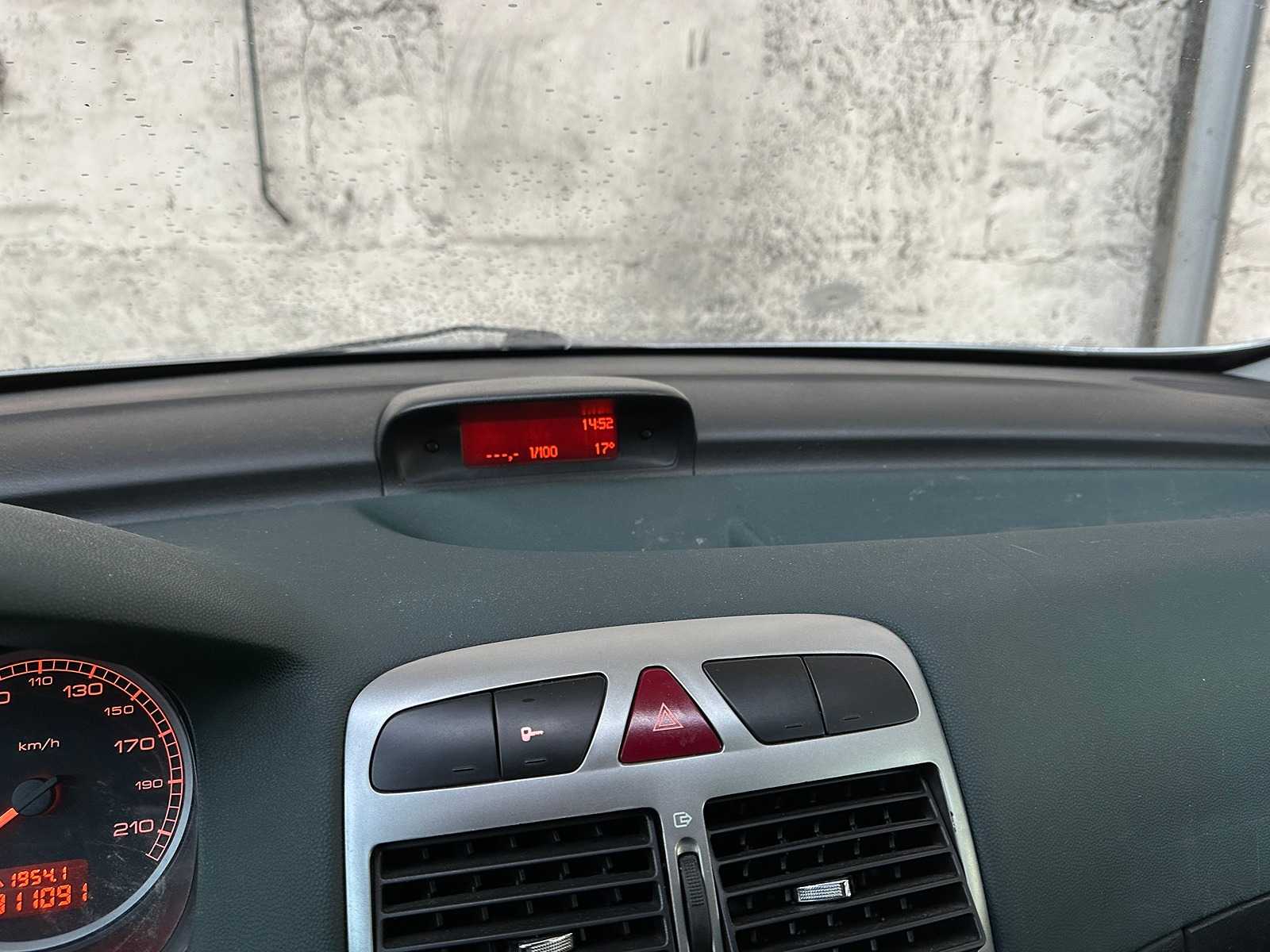 Peugeot 307 SW 1.6 16V 109pk 2003, 98-NL-HN