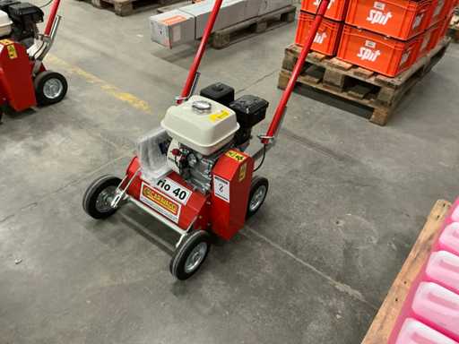 Caravaggi Ario 40 Scarifier 2021