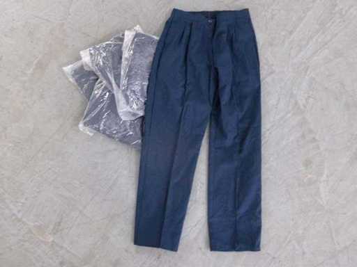 Brytyjskie spodnie, niebieskie, równie dobre jak nowe/używane (R13) (55x)