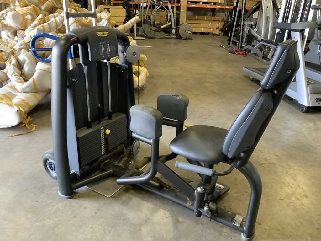 technogym selection line abductor Appareil de musculation